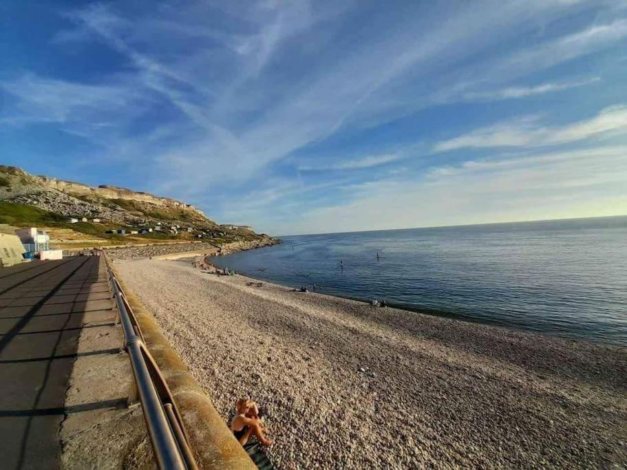 Sea View Cottage In Dorset, พอร์ตแลนด์ ภายนอก รูปภาพ
